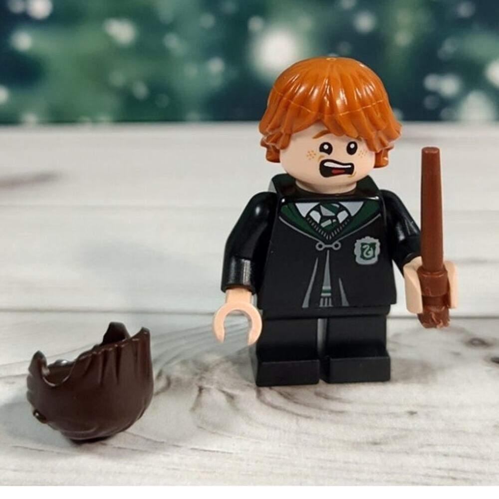 LEGO Ron Weasley, Wand, Hair Harry Potter Polyjuice Potion Mistake Set 76386